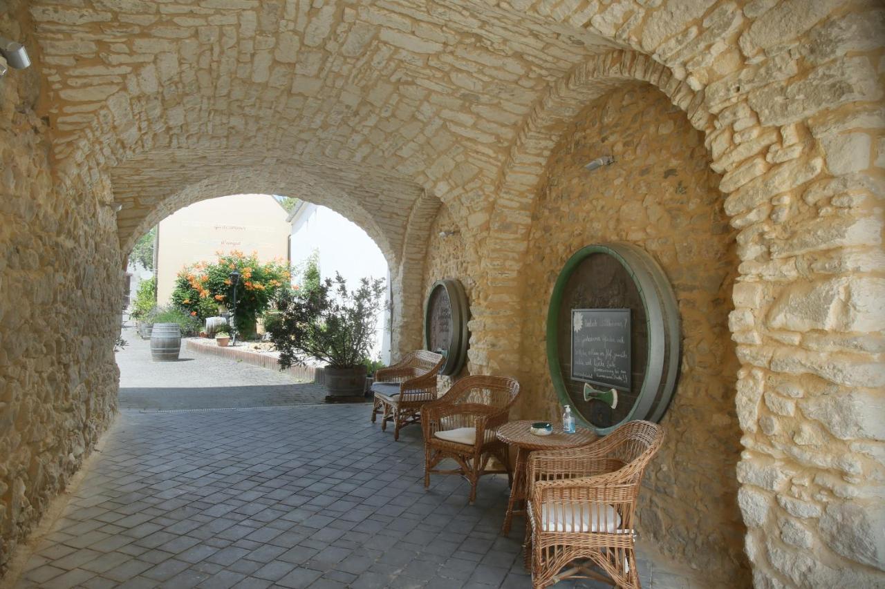 Winzerzimmer - Weingut Tinhof Eisenstadt Esterno foto